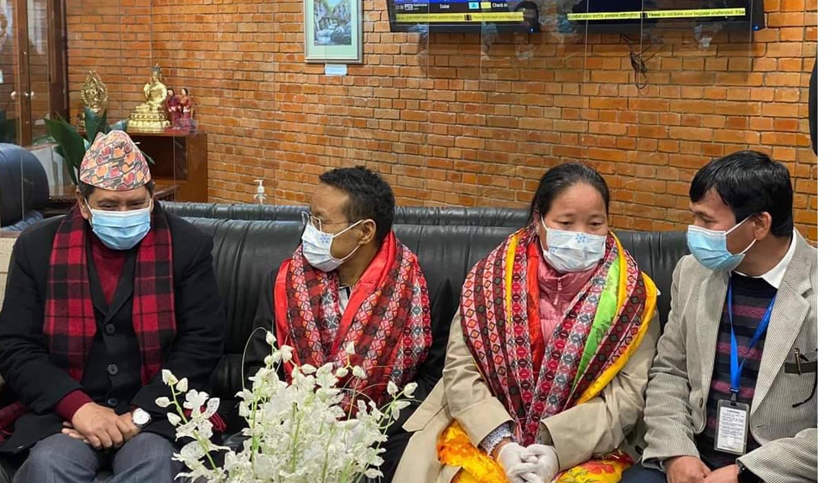 चीनमा उपचार गरेर स्वदेश फर्किए वर्षमान पुन